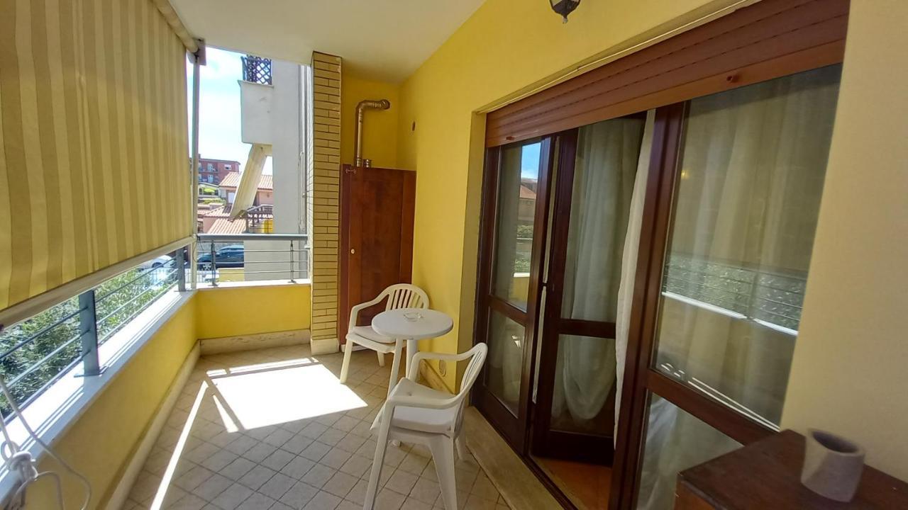 Ferienwohnung Domus Claudio Fiumicino Exterior foto